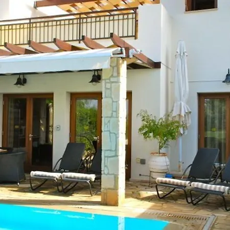“picture This…..sunbathing At Your Luxury Private Villa” Kypros *